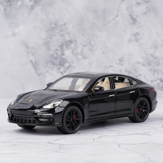 1:24 Diecast Porsche Panamera Model Car With Smoke